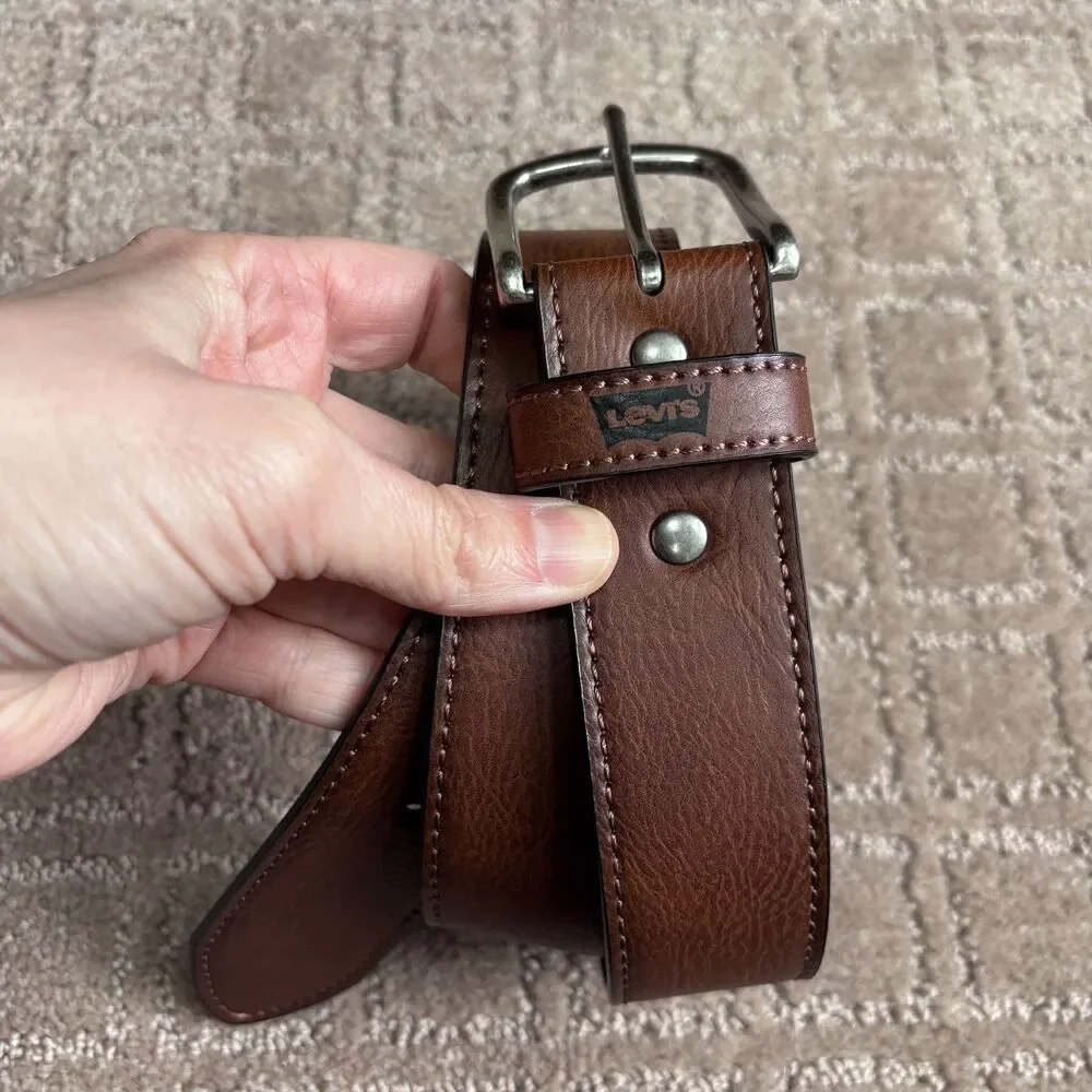 Levi's Coated Leather Belt Mens Small (30-32) Brown Casual Classic Minimal NWT